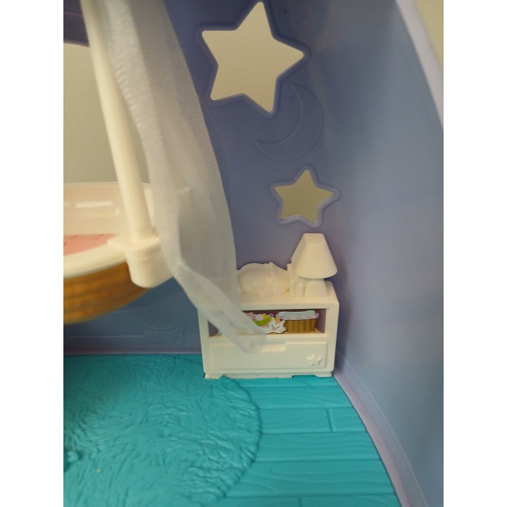 Fisher-Price Little People Cuddle & Play Nursery play set - Picture 5 of 9